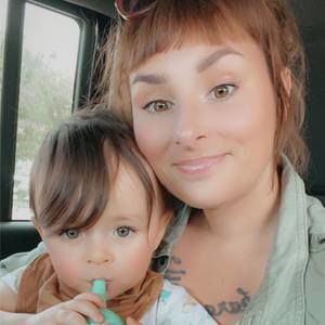 Meet your Posher, Alyson